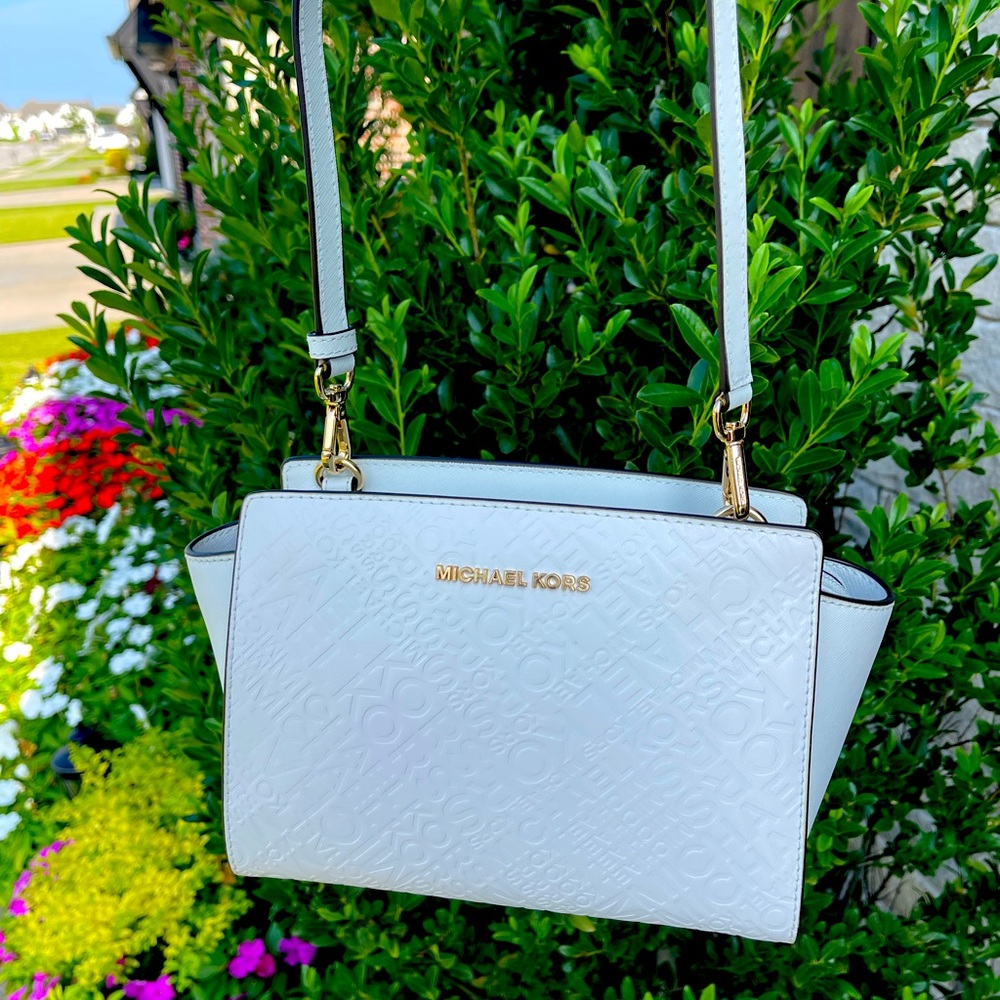 ✨Brand New Michael Michael Kors Selma Medium Messenger Bag - Optic White ✨